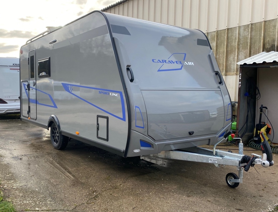 caravane CARAVELAIR SPORTLINE 476 modèle 2024